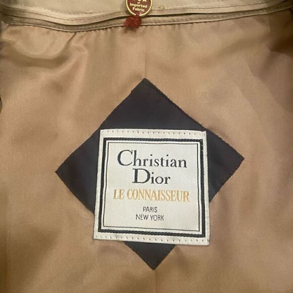 CHRISTIAN dior mens trench coat
tan‎ size 44L great condition has full lining - Picture 6 of 14